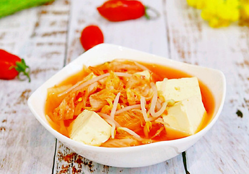 减肥菜谱：泡菜豆芽汤
