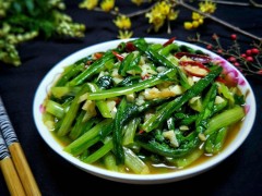 减肥菜谱：蒜蓉油麦菜