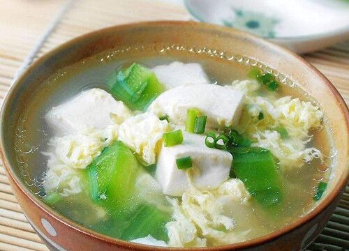 丝瓜豆腐蛋汤 丝瓜豆腐蛋汤