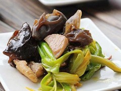 减肥菜谱：小炒黄花菜