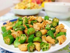 减肥菜谱：秋葵炒鸡丁