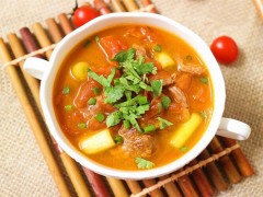 减肥菜谱：清炖番茄白萝卜牛肉汤