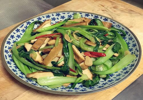 青菜炒豆干 减肥菜谱:青菜炒豆干
