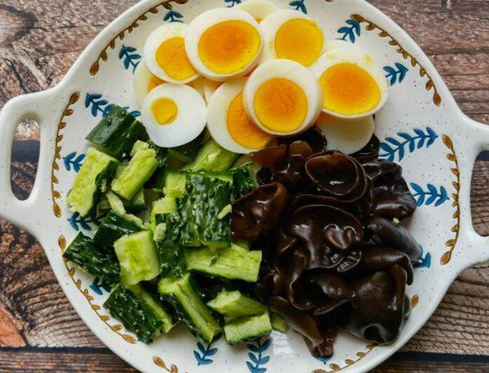 2款黄瓜减肥食谱推荐 凉拌黄瓜木耳