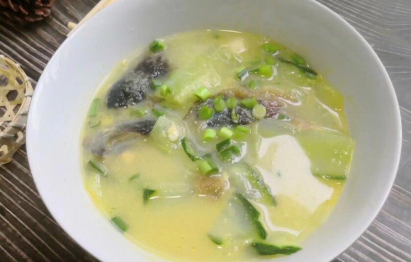 黄瓜减肥食谱 黄瓜洋葱沙拉