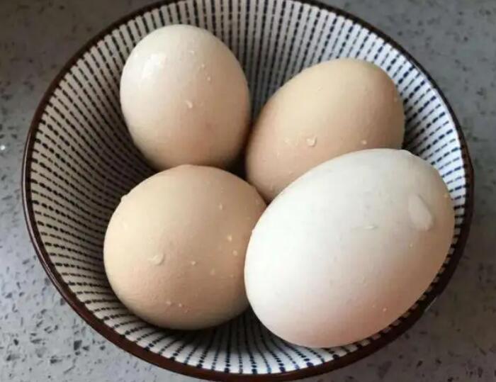 每天晨跑半小时好，还是晚上散步一小时好?