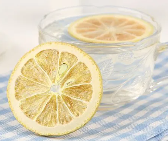 夏天喝柠檬水也能减肥
