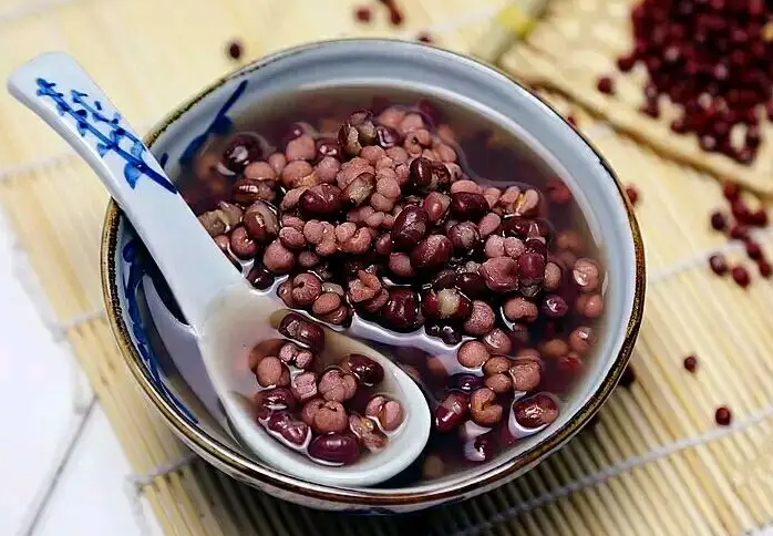 春季减肥瘦身方法 首选薏米红豆粥