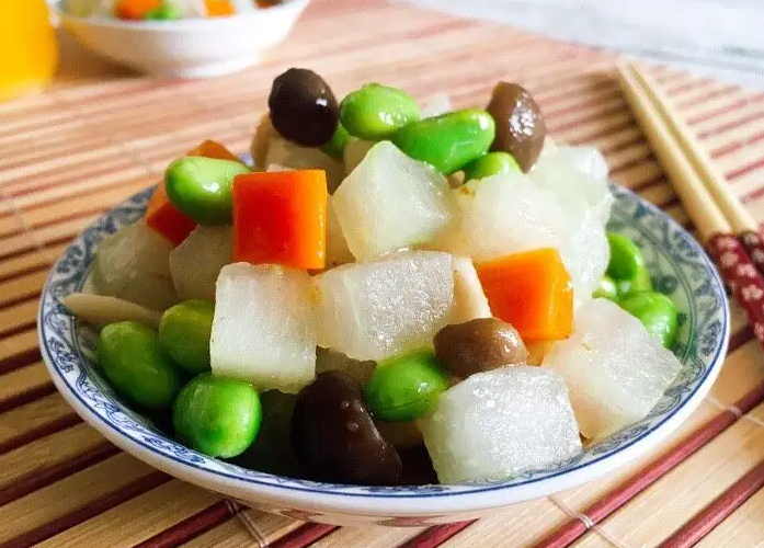 减肥少餐多食,可以减轻胃部的消化负担