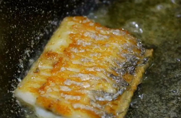 节食减肥危害大揭秘 别用健康换身材