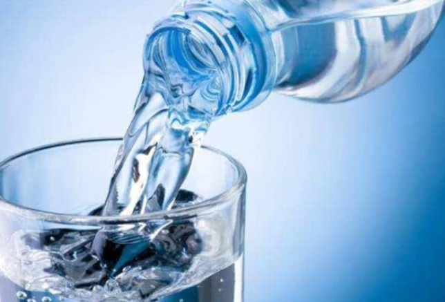 喝水减肥法 喝对水让你轻松瘦