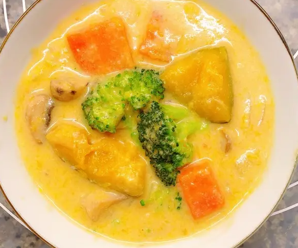 减肥菜谱:豆浆蔬菜浓汤