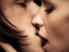 夫妻性生活如何才能更有情调 这些情趣工具让夫妻性生活更好