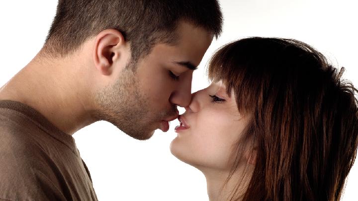 夫妻婚后性生活怎样保持激情四射?夫妻保持性生活激情的方法介绍