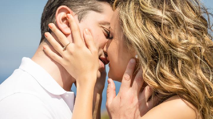 夫妻性生活一周几次最好 夫妻性生活美满的几个小常识