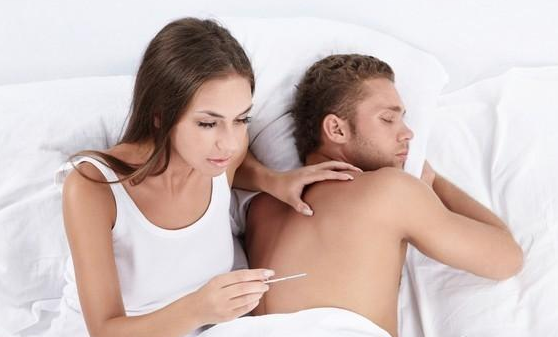 男性生殖器让美女看到（男生看美女可以增长寿命）