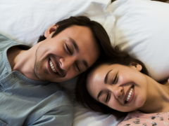 女人第一次性生活出血但没有处女膜怎么办？
