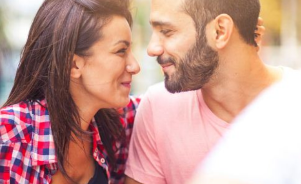 男生更喜欢漂亮一点的女生，还是聪明一点的女生？