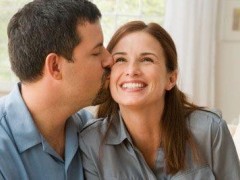 亲吻会增进感情吗（接吻会提升感情吗）